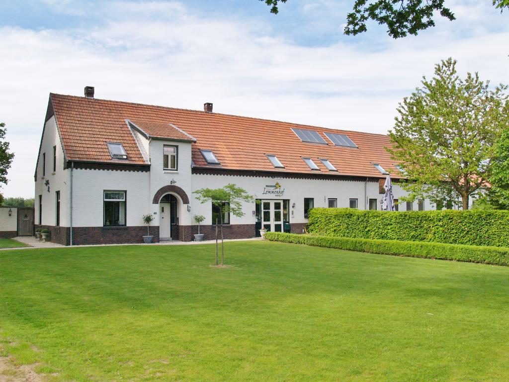 Hotel Lemmenhof Ell Exterior photo
